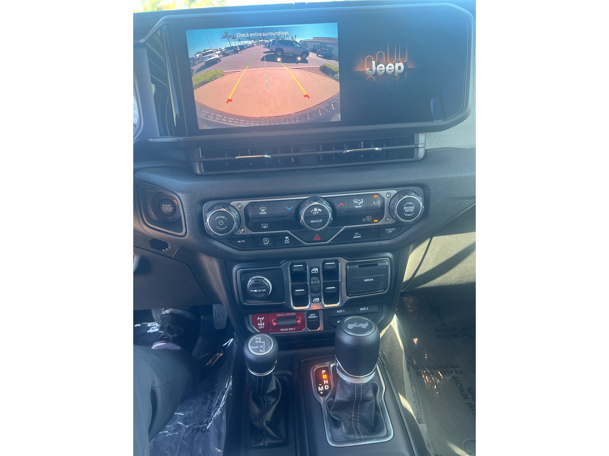 2025 Jeep Wrangler Willys 4 Door 4x4