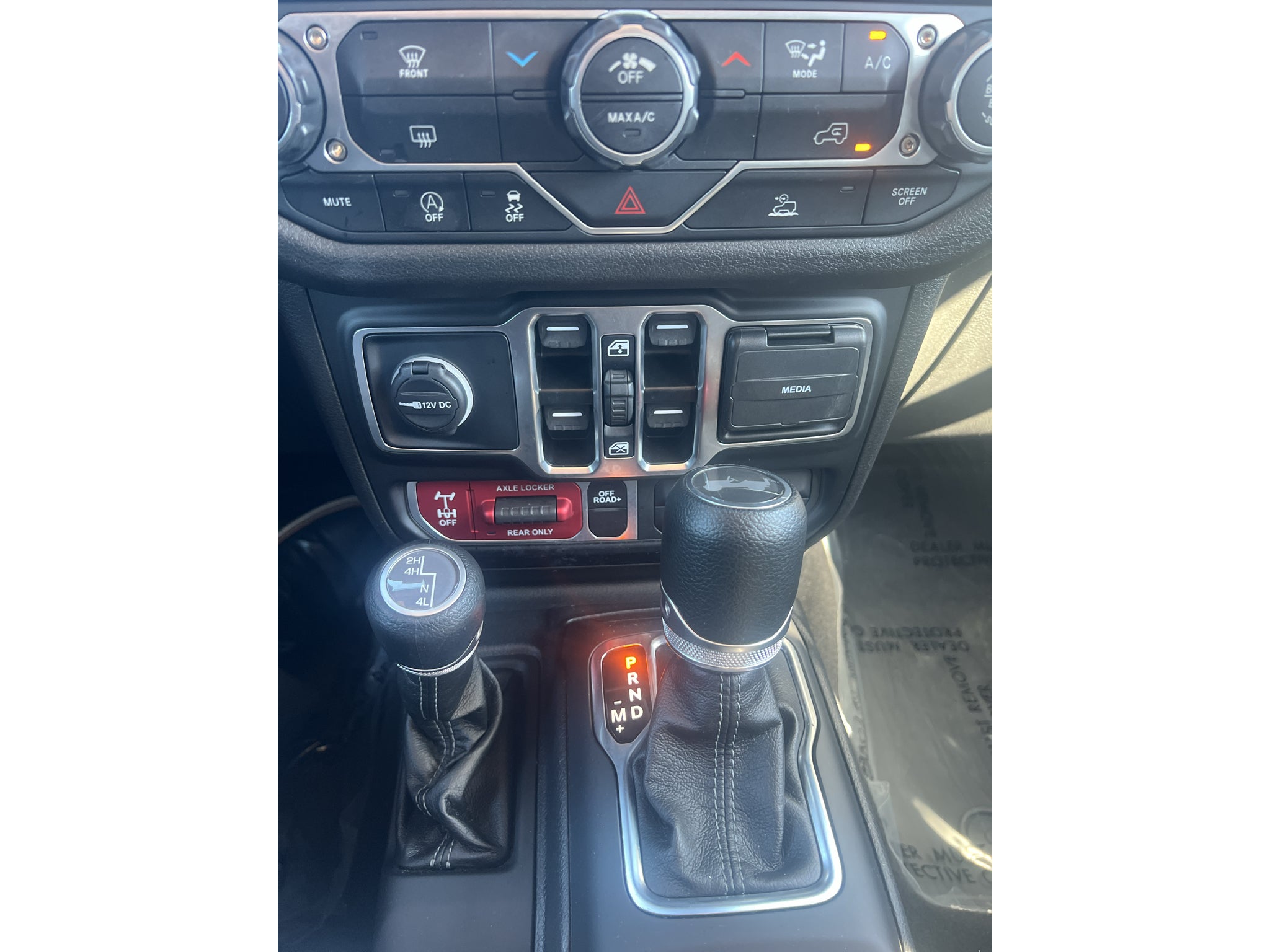 2025 Jeep Wrangler Willys 4 Door 4x4