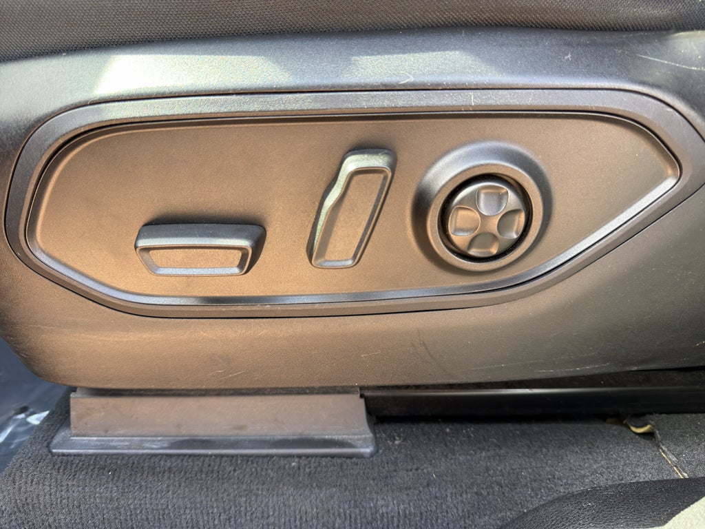 2023 Jeep Grand Cherokee L Altitude 4x2
