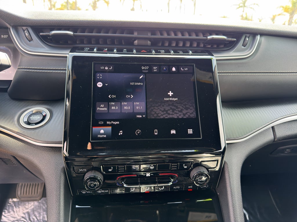 2023 Jeep Grand Cherokee L Altitude 4x2