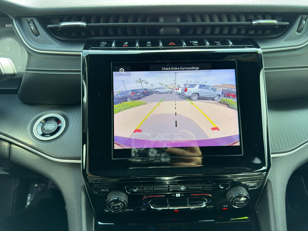 2023 Jeep Grand Cherokee L Altitude 4x2