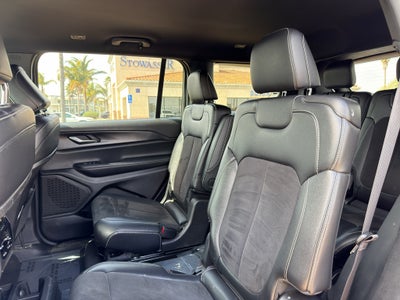 2023 Jeep Grand Cherokee L Altitude 4x2
