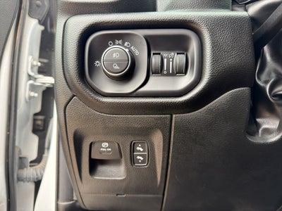 2025 RAM 1500 Big Horn 4x4 Crew Cab 5'7" Box