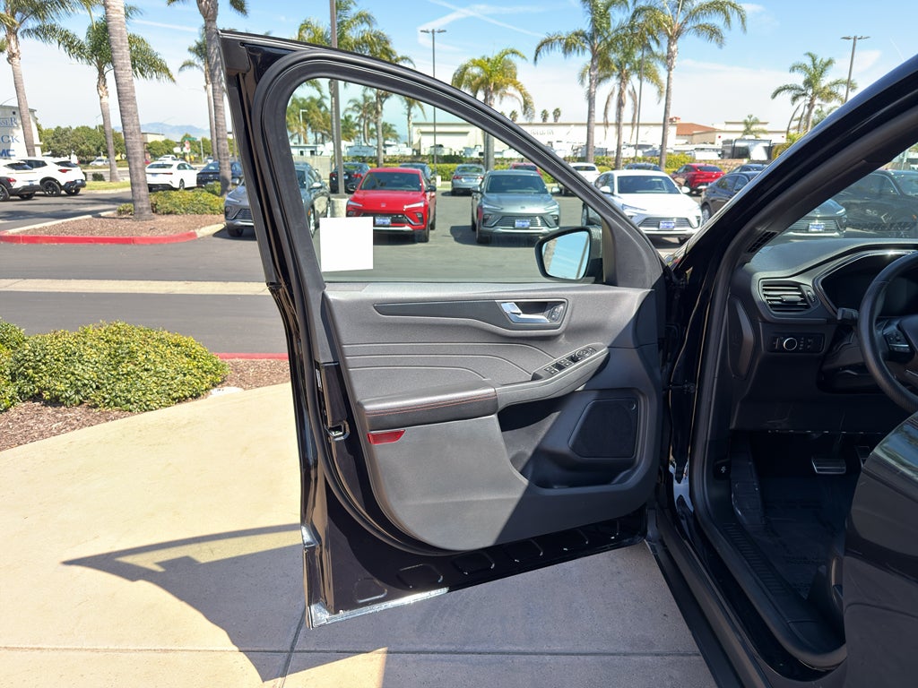 2023 Ford Escape ST-Line FWD