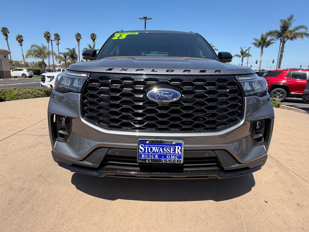 2025 Ford Explorer ST-Line 4WD