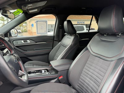 2025 Ford Explorer ST-Line 4WD