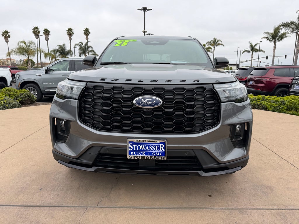 2025 Ford Explorer ST-Line 4WD