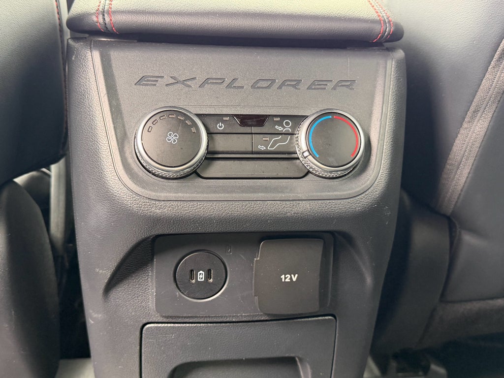 2025 Ford Explorer ST-Line 4WD