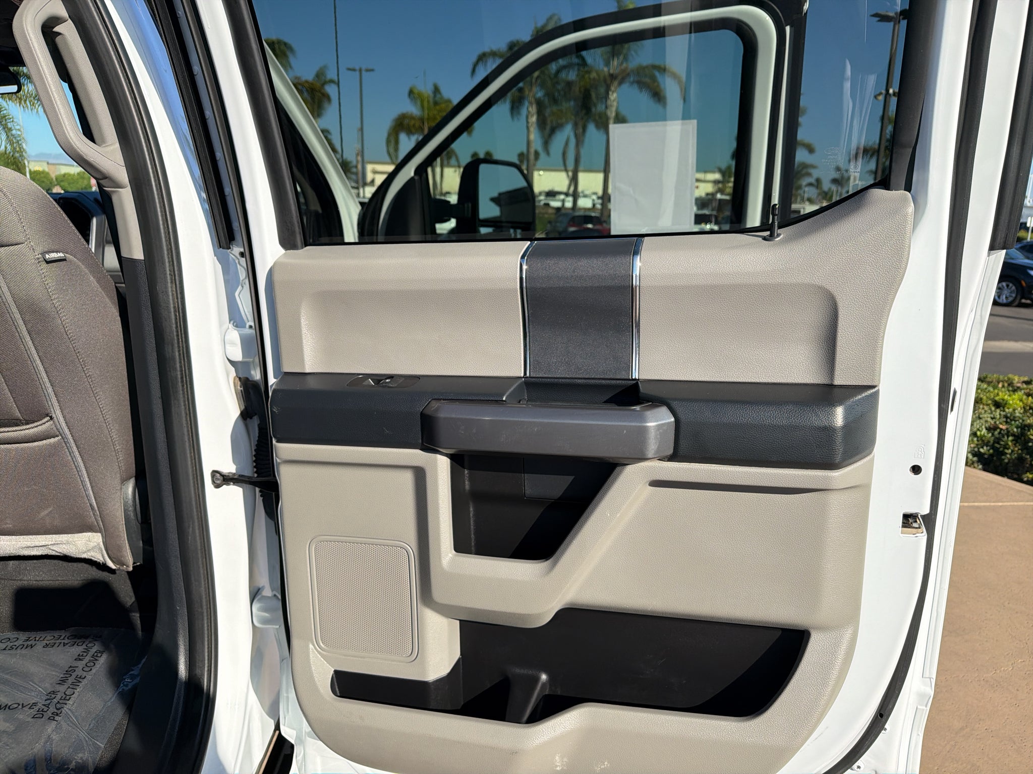 2022 Ford Super Duty F-250 SRW XL 4WD Crew Cab 6.75' Box