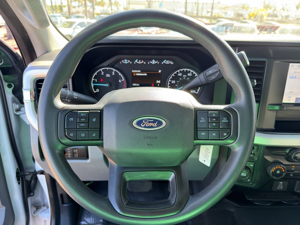 2025 Ford Super Duty F-250 SRW XL 4WD Crew Cab 6.75' Box