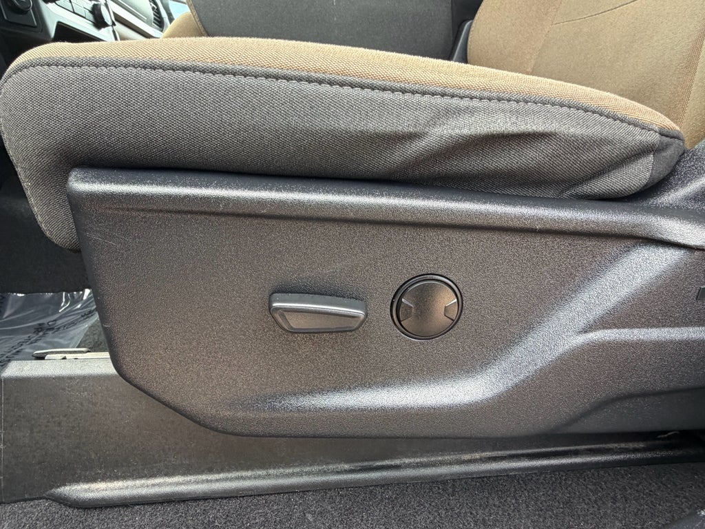 2023 Ford F-150 XL 2WD SuperCrew 5.5' Box