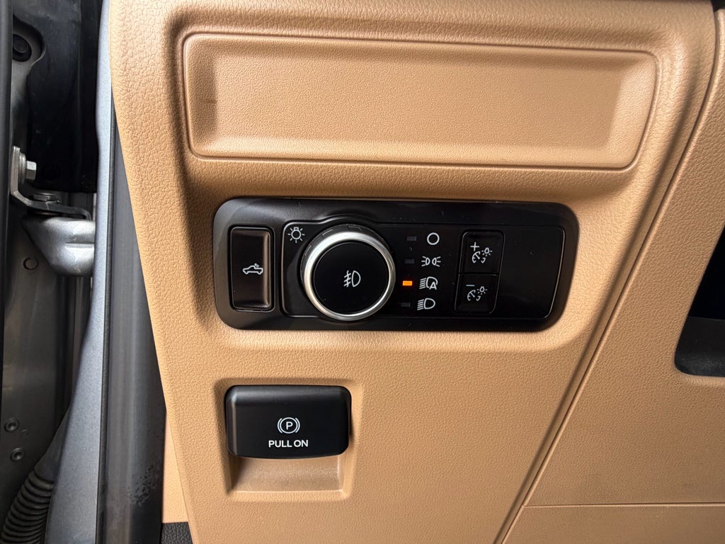 2023 Ford F-150 XL 2WD SuperCrew 5.5' Box