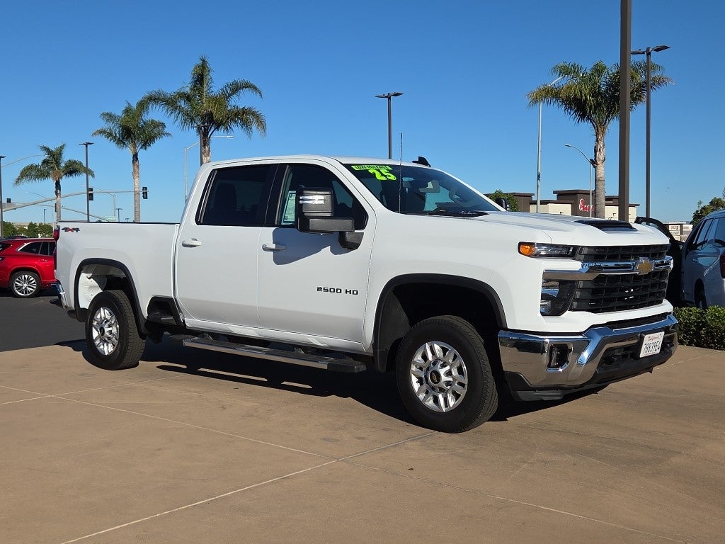 2025 Chevrolet Silverado 2500 HD Crew Cab Standard Box 4-Wheel Drive LT