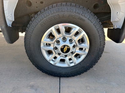 2025 Chevrolet Silverado 2500 HD Crew Cab Long Box 4-Wheel Drive LT