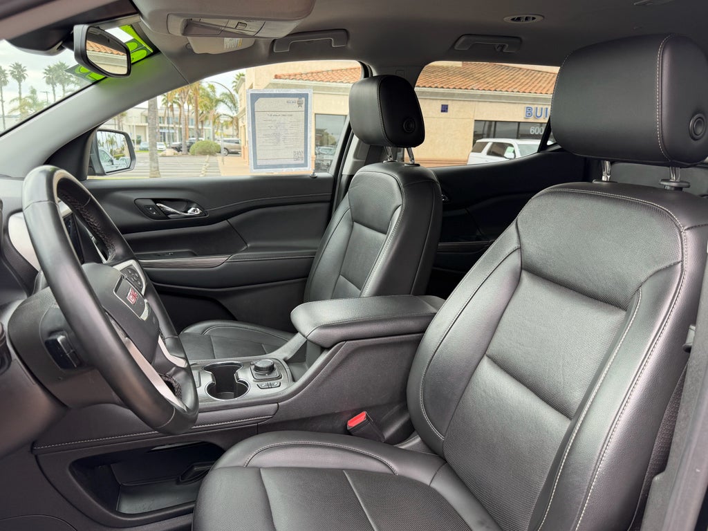 2023 GMC Acadia AWD SLT