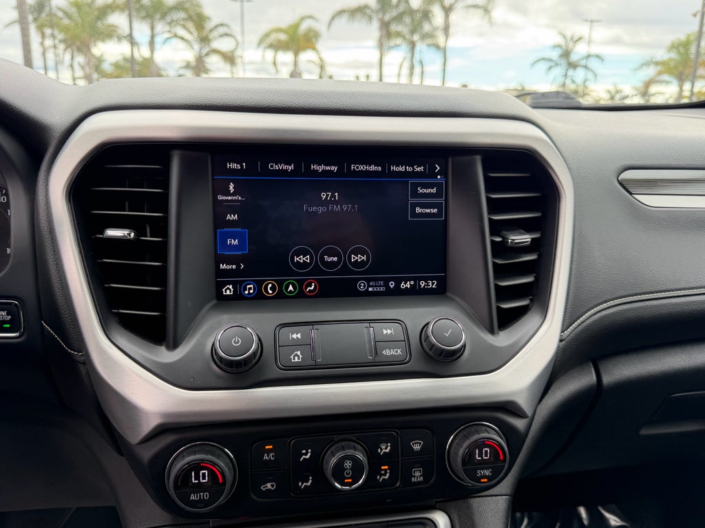 2023 GMC Acadia AWD SLT