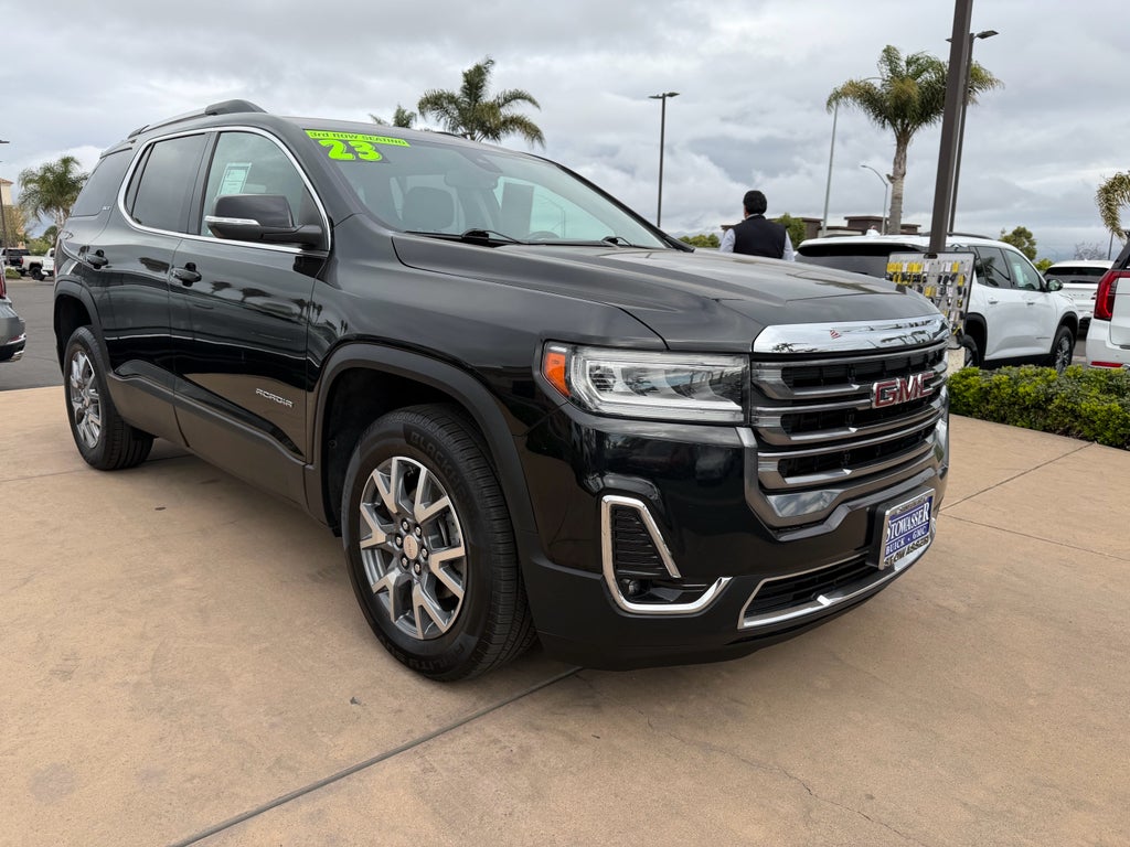 2023 GMC Acadia AWD SLT