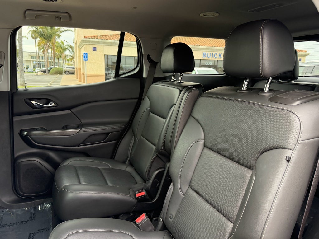 2023 GMC Acadia AWD SLT