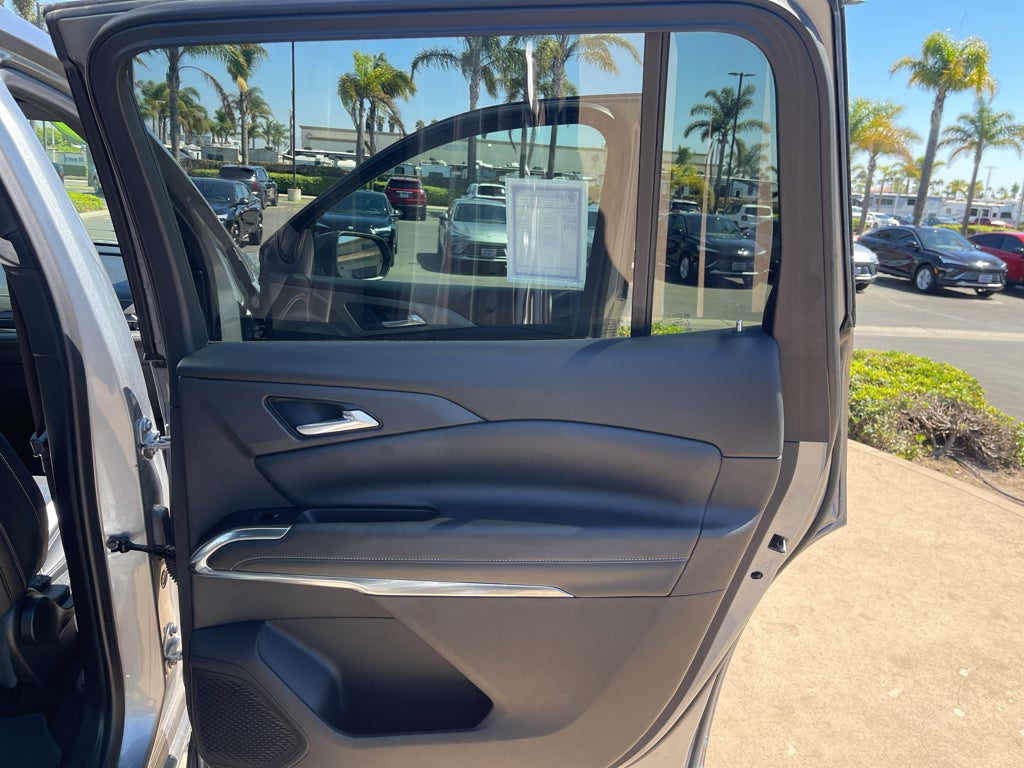 2025 Chevrolet Traverse LT w/1LT