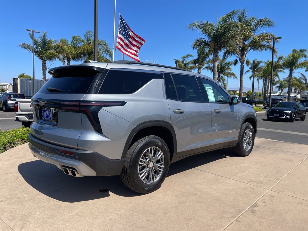 2025 Chevrolet Traverse LT w/1LT