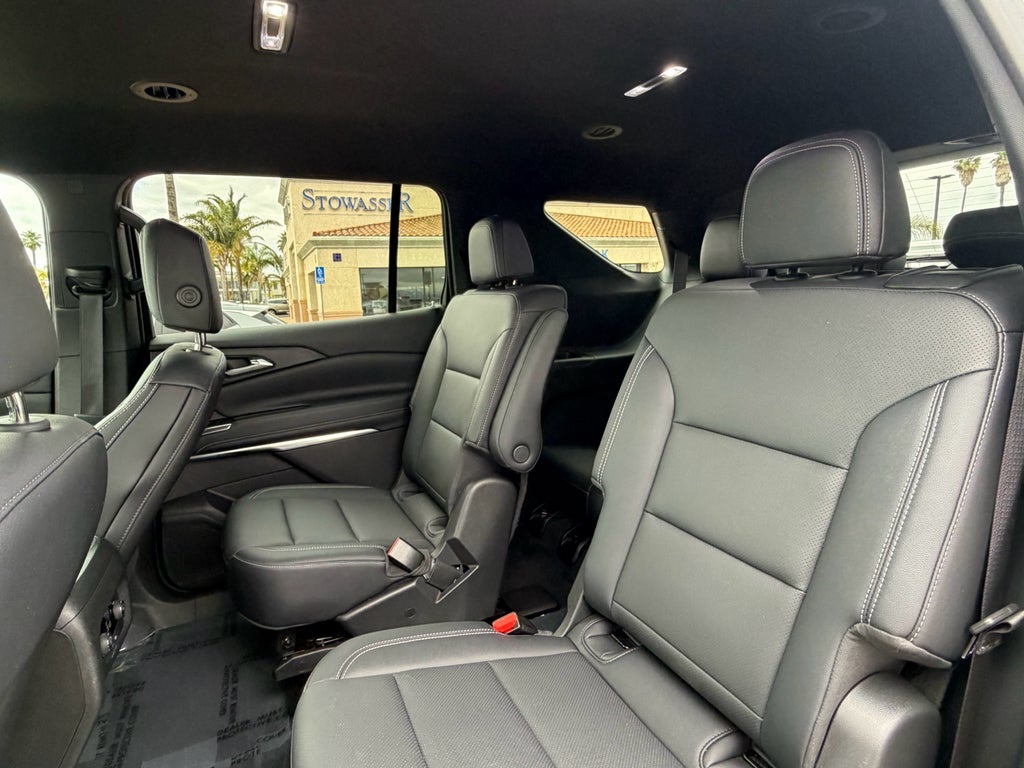 2025 Chevrolet Traverse LT w/1LT