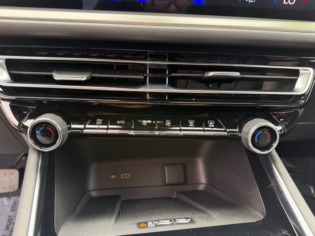 2025 Chevrolet Traverse LT w/1LT