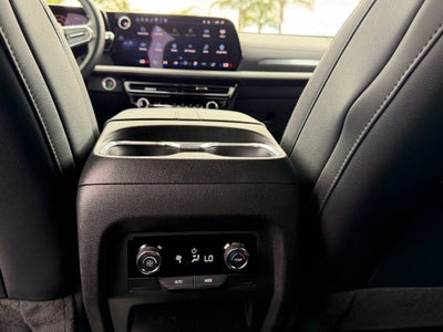 2025 Chevrolet Traverse LT w/1LT