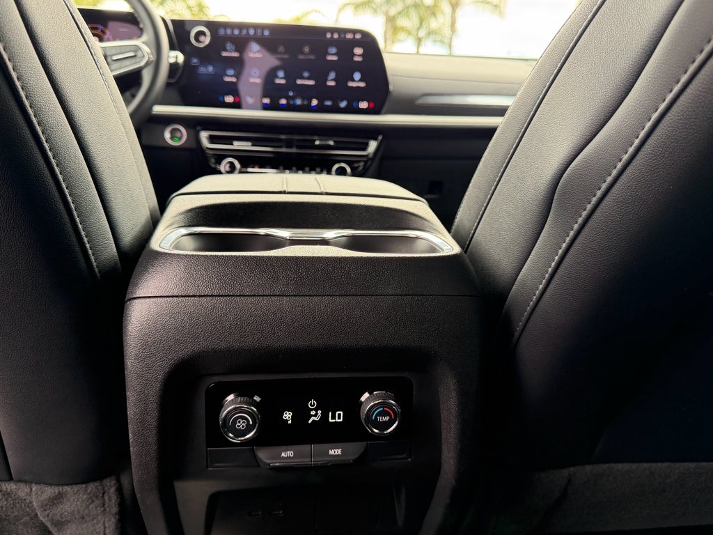 2025 Chevrolet Traverse LT w/1LT