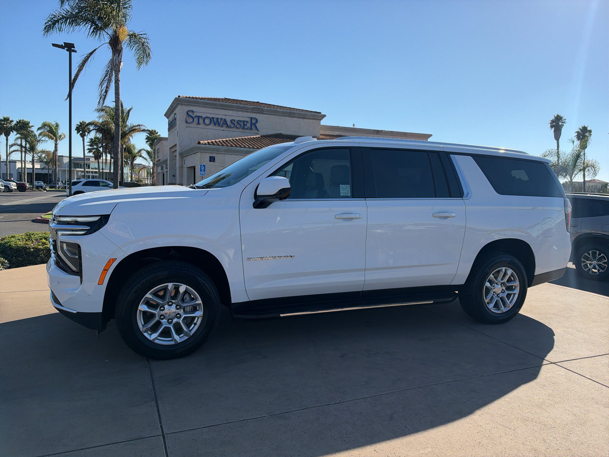 2025 Chevrolet Suburban 2WD LT