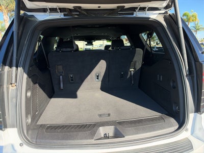 2025 Chevrolet Suburban 2WD LT