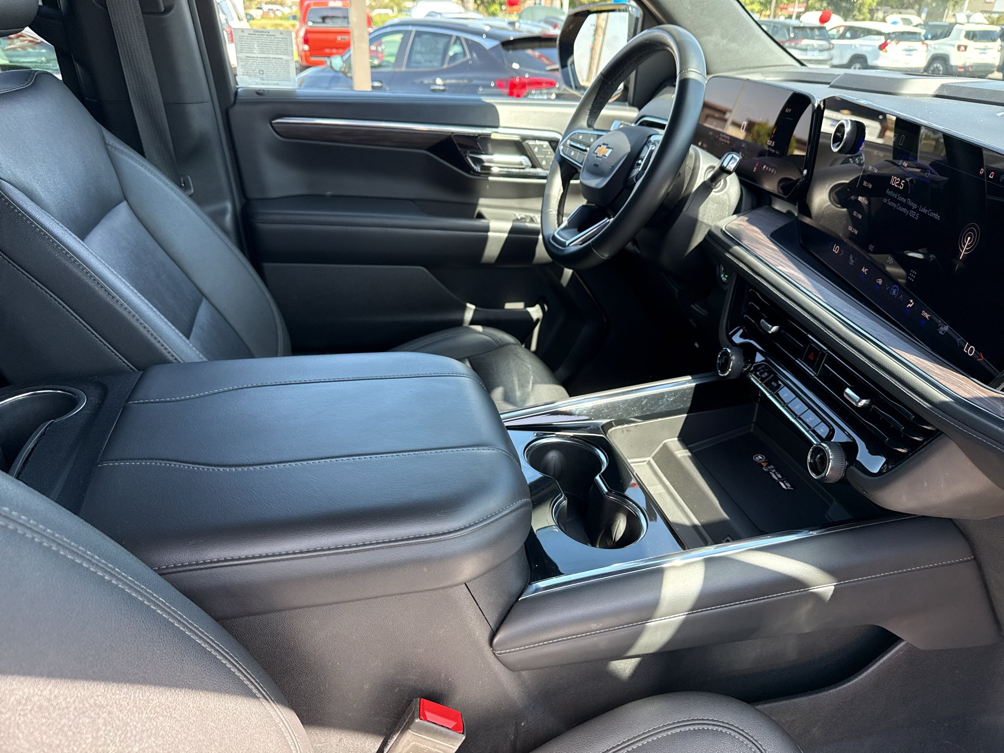 2025 Chevrolet Tahoe 2WD LT