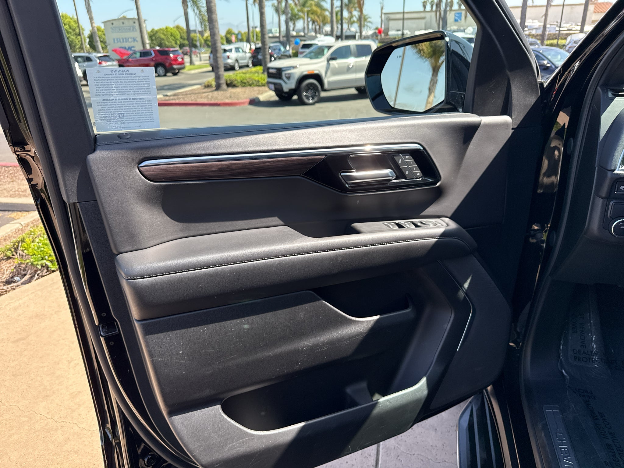 2025 Chevrolet Tahoe 2WD LT