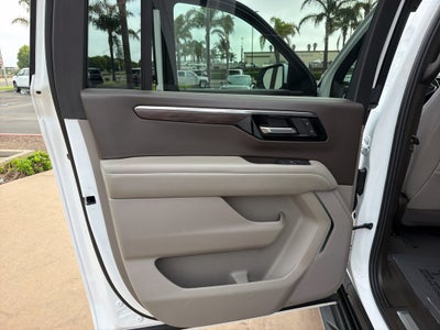 2025 Chevrolet Suburban 4WD LT