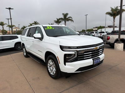 2025 Chevrolet Suburban 4WD LT