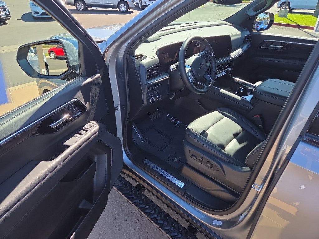 2025 Chevrolet Suburban 4WD Z71