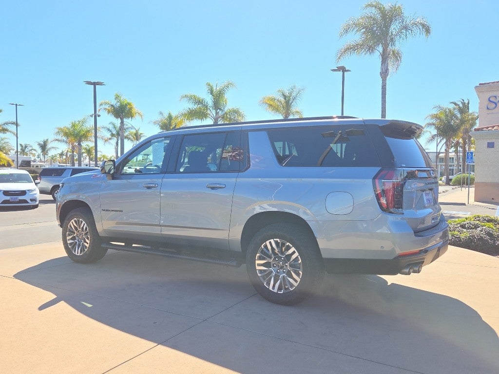 2025 Chevrolet Suburban 4WD Z71