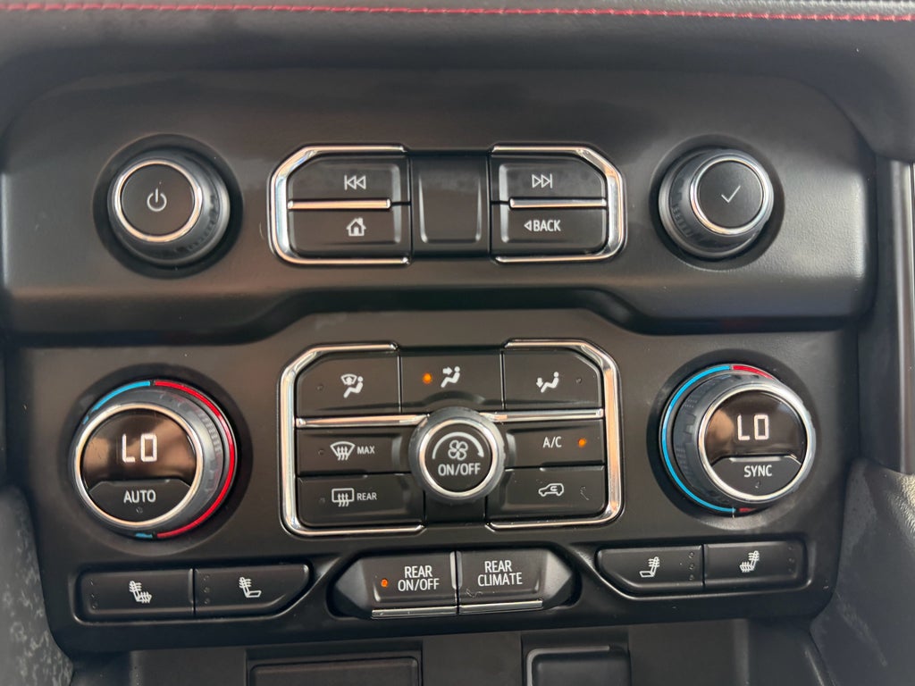 2024 Chevrolet Suburban 2WD RST