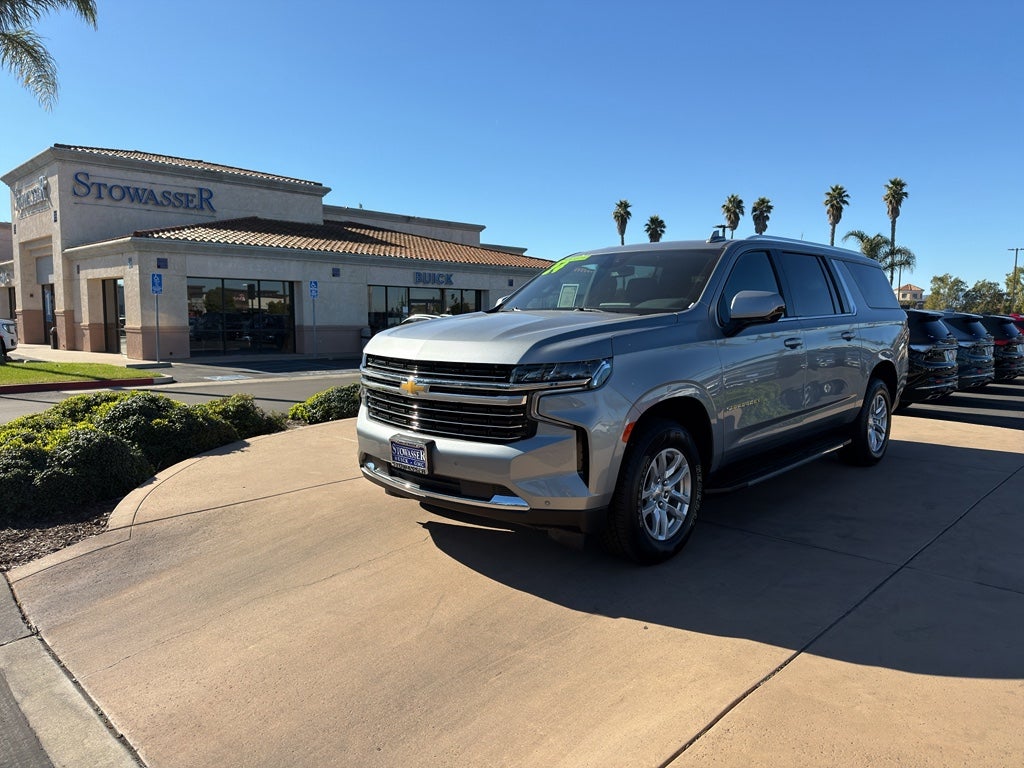 2024 Chevrolet Suburban 4WD LT