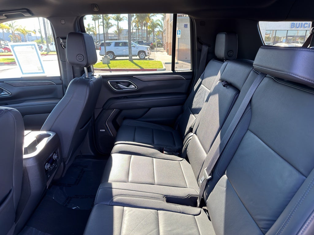 2024 Chevrolet Suburban 4WD LT