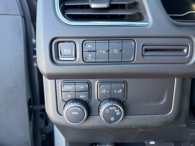 2024 Chevrolet Suburban 4WD LT