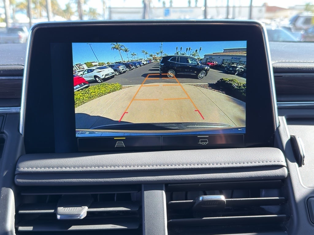 2024 Chevrolet Suburban 4WD LT