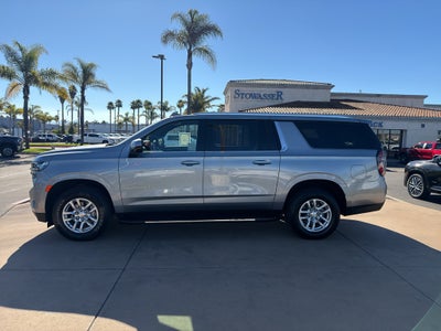 2024 Chevrolet Suburban 4WD LT
