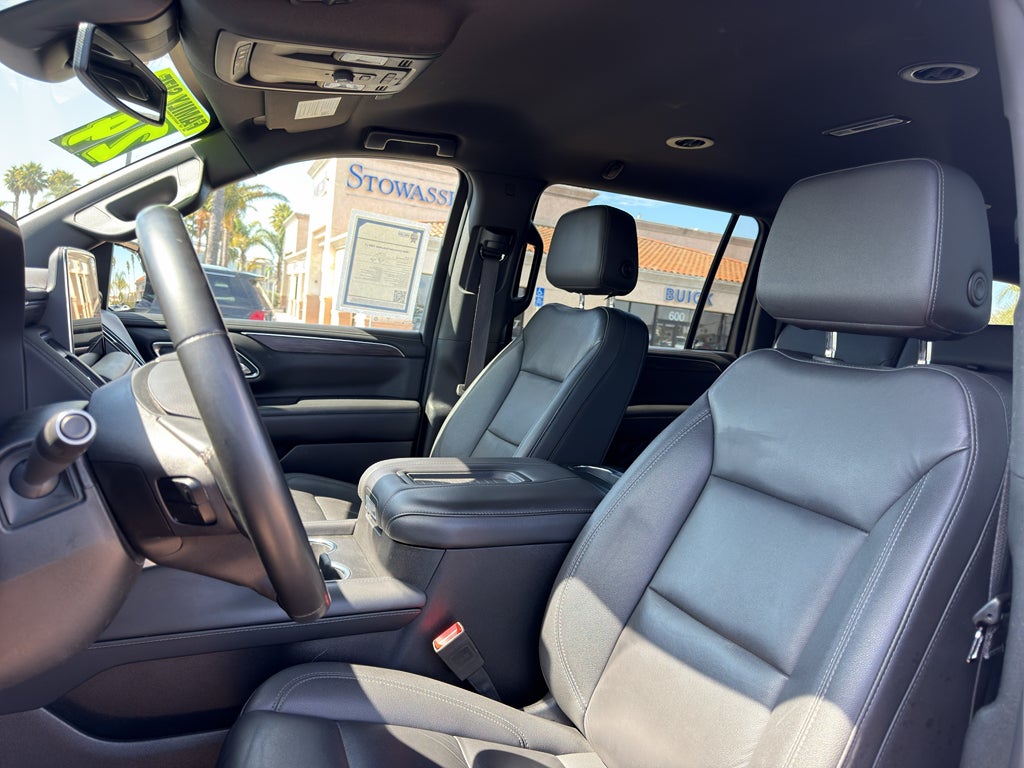 2024 Chevrolet Suburban 4WD LT