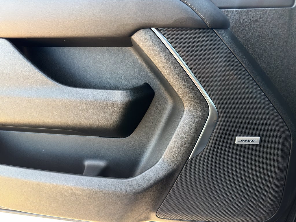 2024 Chevrolet Suburban 4WD LT