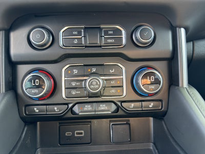 2024 Chevrolet Suburban 4WD LT
