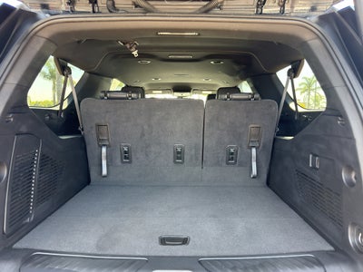 2024 Chevrolet Suburban 4WD LT