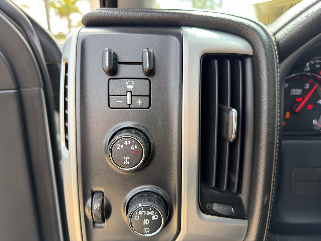 2016 GMC Sierra 2500 HD Crew Cab Standard Box 4-Wheel Drive SLT