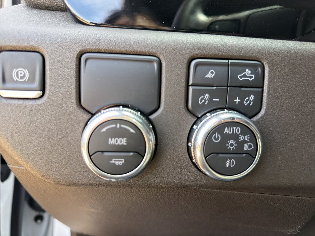 2026 GMC Sierra 1500 Crew Cab Short Box 2-Wheel Drive SLT