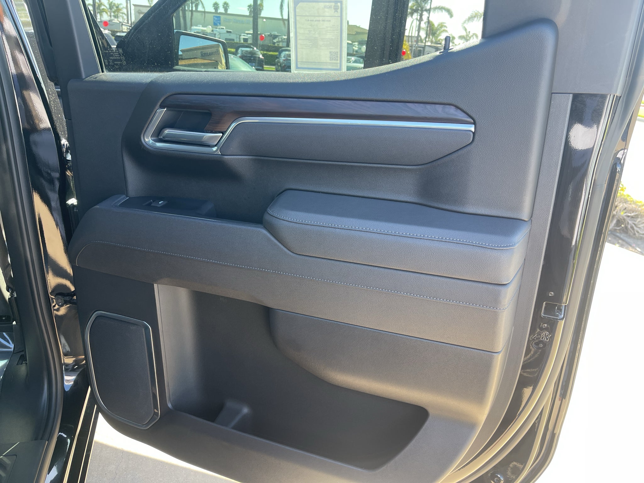 2025 GMC Sierra 1500 Crew Cab Short Box 4-Wheel Drive SLT
