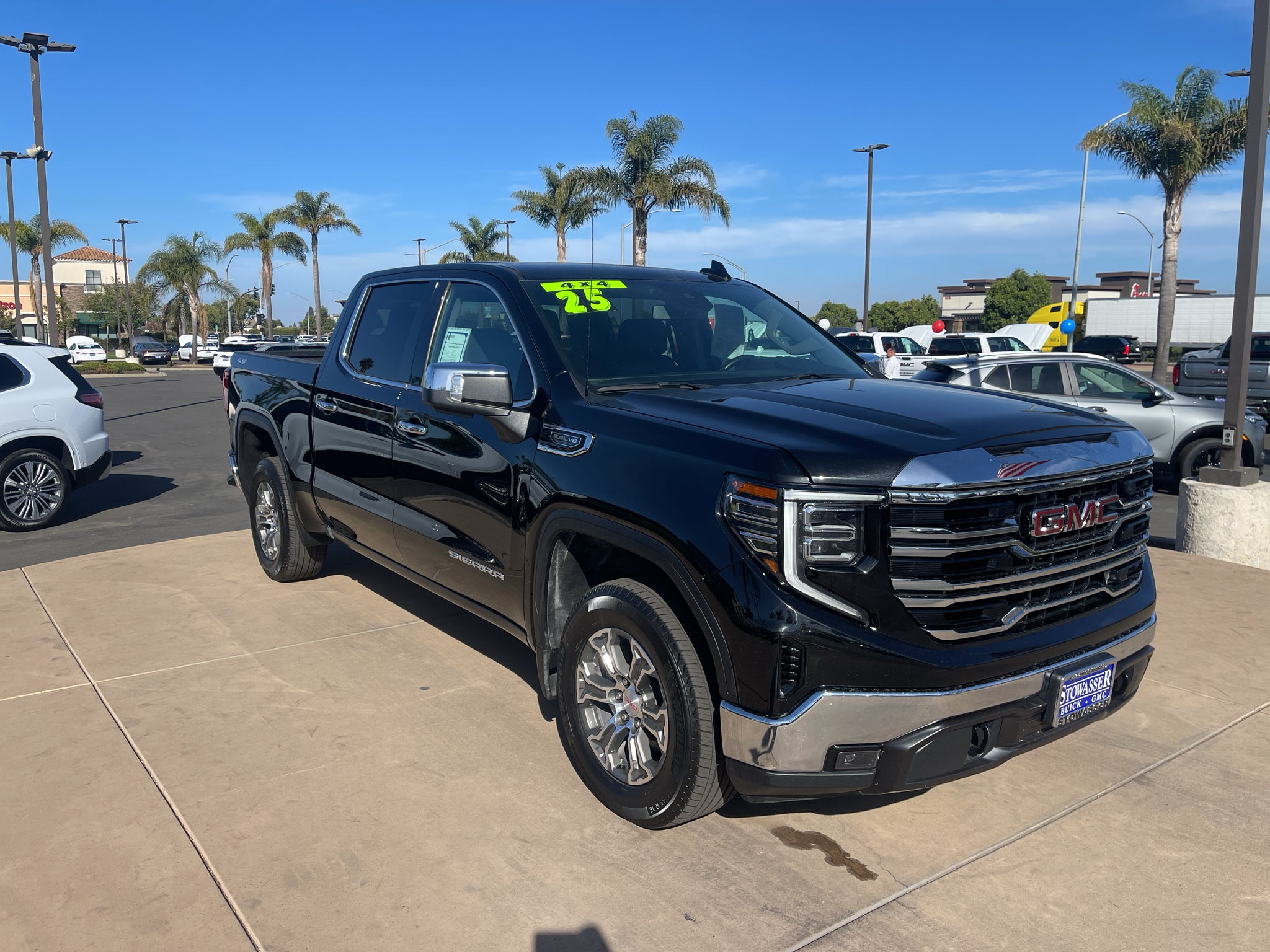2025 GMC Sierra 1500 Crew Cab Short Box 4-Wheel Drive SLT